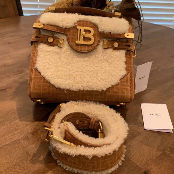 Balamain B-Buzz 23 Shearling Panel Tote Bag - Picture 15 of 16